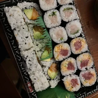 Yellowtail Scallion Roll