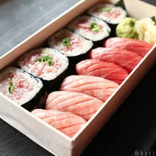 Royal sushi box (all toro)