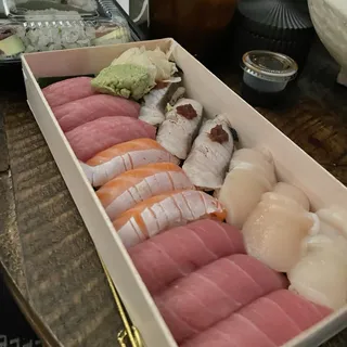 15Pc Nigiri Box