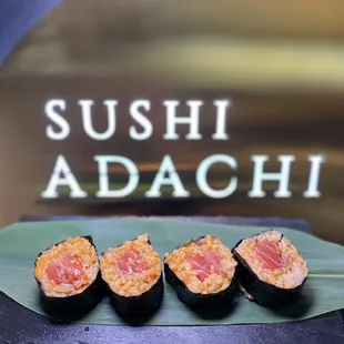 Uni toro sushi roll (@gwenlloves)