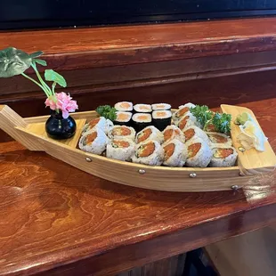 Spicy tuna, and salmon roll