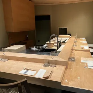 sushi and sashimi, interior