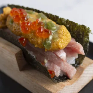 Bluefin with uni handroll