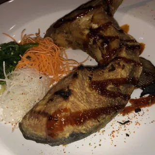 Hamachi Kama*