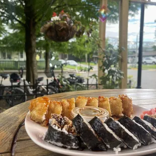 Spider Roll . General Tso roll