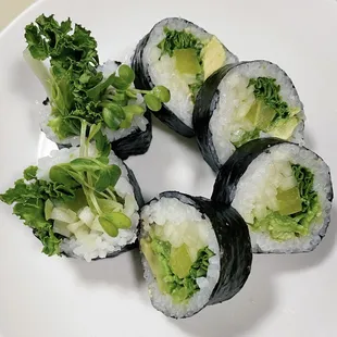 Vegetarian roll
  Inside: cucumber, avocado, lettuce, oskino (japanese radish)m kaiware