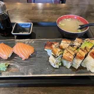 Salmon Nigiri