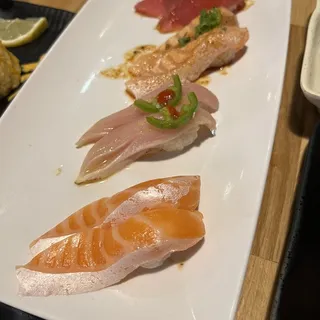 Seared Salmon Sushi