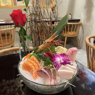sushi and sashimi, interior