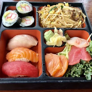 Pad Thai lunch box special
