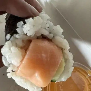 Salmon cucumber hand roll