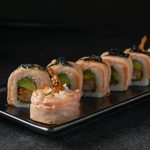 Los-Angeles

rice,spicy sauce,tiger shrimp,avocado, masago,salmon,tobiko