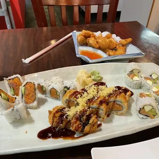 Hawaiian Shrimp, Spicy Tuna Roll, Philly Roll, and  Spicy Tuna Tempura Roll. EXCELLENT!!