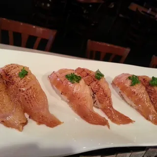 Salmon Nigiri