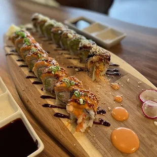 Seared salmon roll &amp; dragon king roll