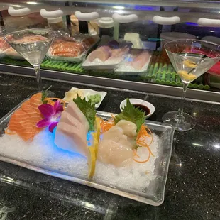 Scallop, Hamachi &amp; salmon sashimi!