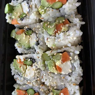 Vegetarian asparagus sushi roll