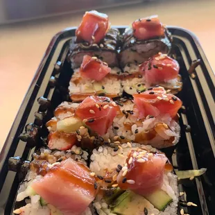 Tuna California roll