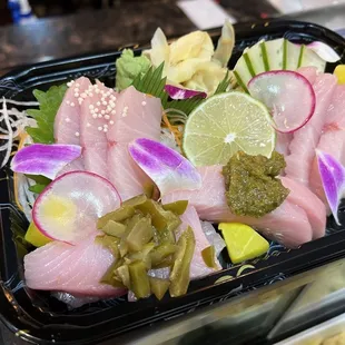 Yelloowtail Sashimi Dinner
