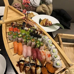 sushi, sushi and sashimi, sashimi, food