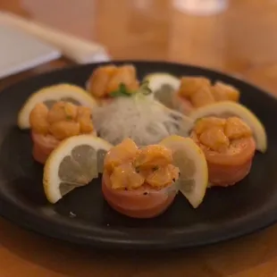 Salmon roll