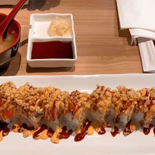 Miso soup and crabaholic roll