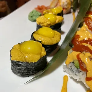 Uni with quail egg