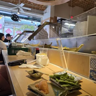 sushi and sashimi, interior
