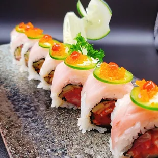 Baja yellowtail roll
In: sp.yellowtail, cucumber
Out: yellowtail, jalapeno