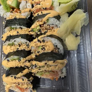 Wicked Spicy Tuna (phone did not eat first)