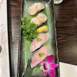 Seared Giant Scallop Sushi