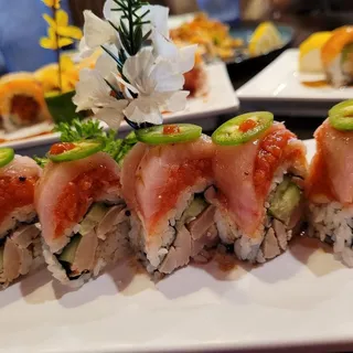 Yellowtail Special Roll