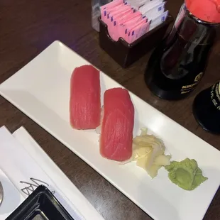 Nigiri tuna