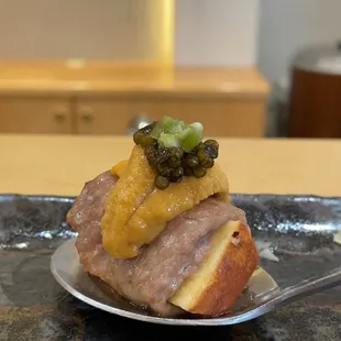 a cheeseburger sandwich on a plate