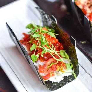 Spicy Salmon Extrovert Hand Roll