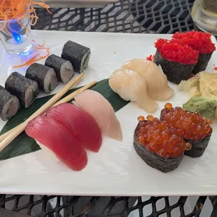 A mix of nigiri and a roll. This is very good stuff
