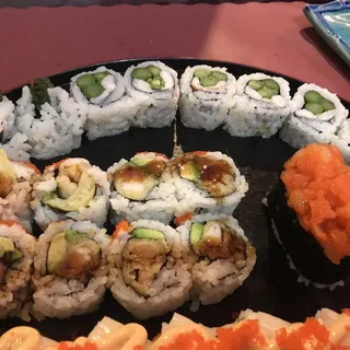 8. Spicy Scallop Sushi