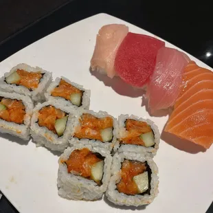 Spicy Salmon Roll