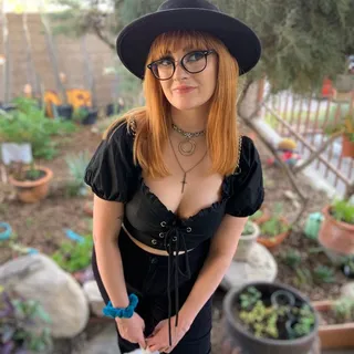 Savy G.
