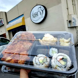 Pickin' up some Garlic Chicken Bentos ($7.95).