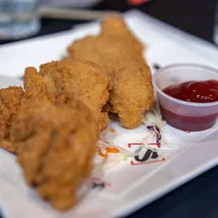 food, chicken wings and fried chicken