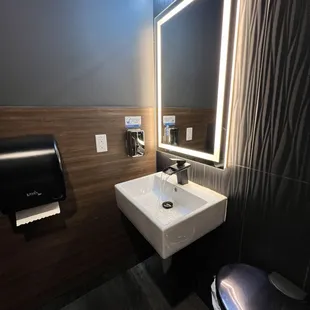 Love the backlit mirror. Super clean too