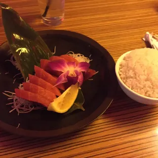 SALMON SASHIMI