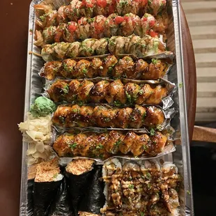 Red dragonGreen dragon,Lion king,ChickenTeriyaki Roll,California hand Roll,Delicious! great wait time Each and every single roll is