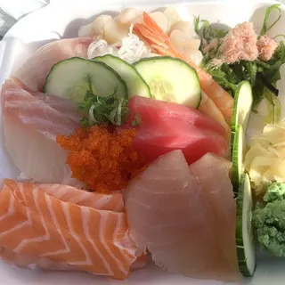 Chirashi Poke Bowl Assort Sashimi