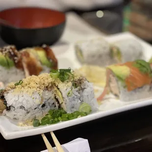 16 Pieces Sushi Plate.
