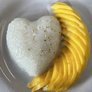Mango and sweet sticky rice