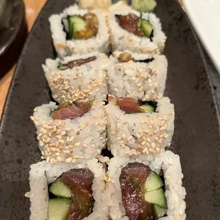 Poki Roll  8 pc .