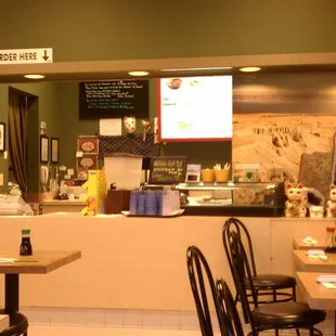 Order and pay and they&apos;ll bring the food to your table.