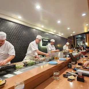 Best seat is at the bar!